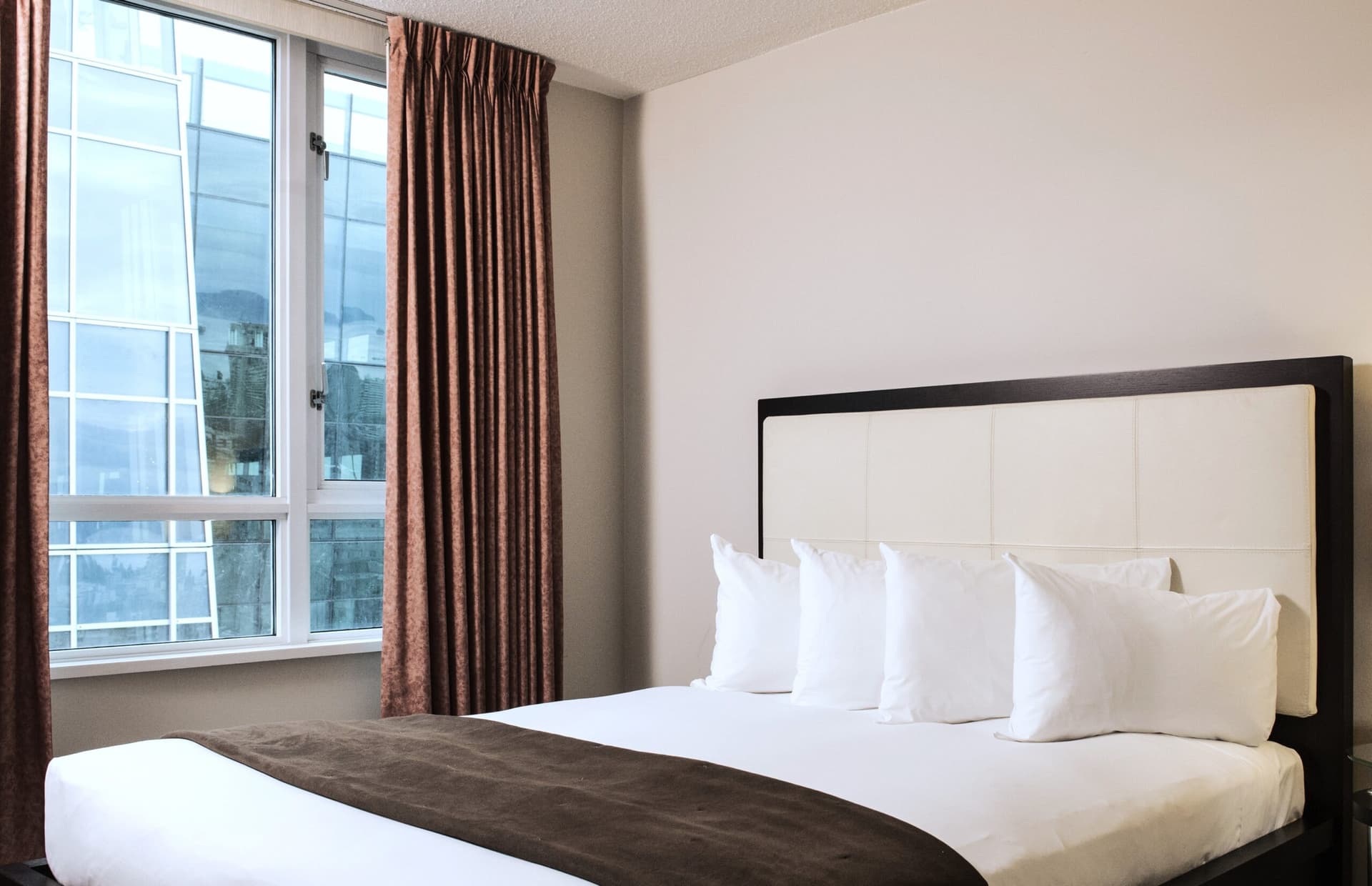 Carmana Two Bedroom (Queen +Queen)